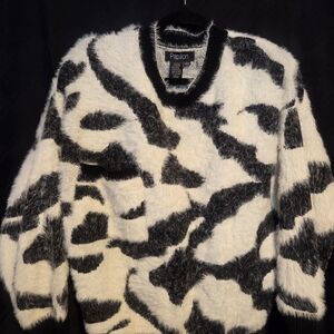 Papillon Blanc Black and White Fuzzy Knit Sweater